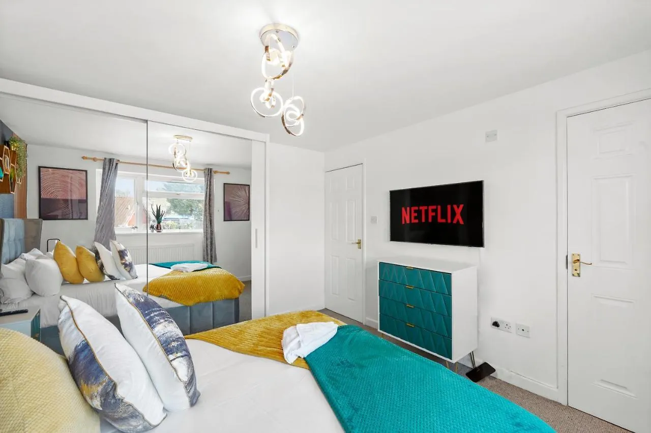 Designer House In Bristol - Hot Tub - Sleeps 10 Apartment United Kingdom